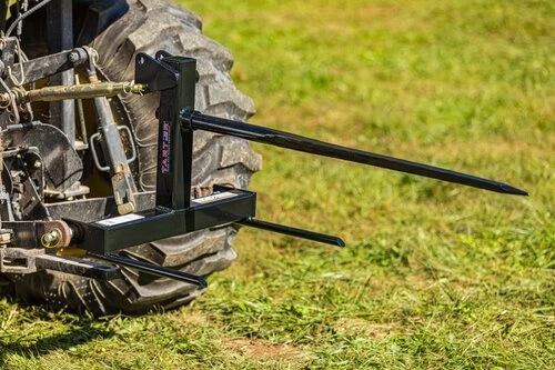 Black 3-Point 200 Series Hay Fork 6 Black 3-Point 200 Series Hay Fork - Image 4