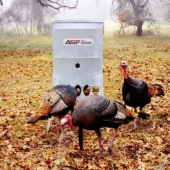 200-Pound Turkey Feeder